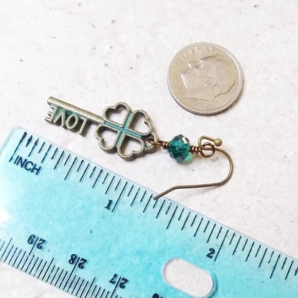 🎁☃️❄️ $10 Stocking Stuffers!!! Sweet! 4 Leaf Clover & Love Key Earrings! - Picture 5 of 6